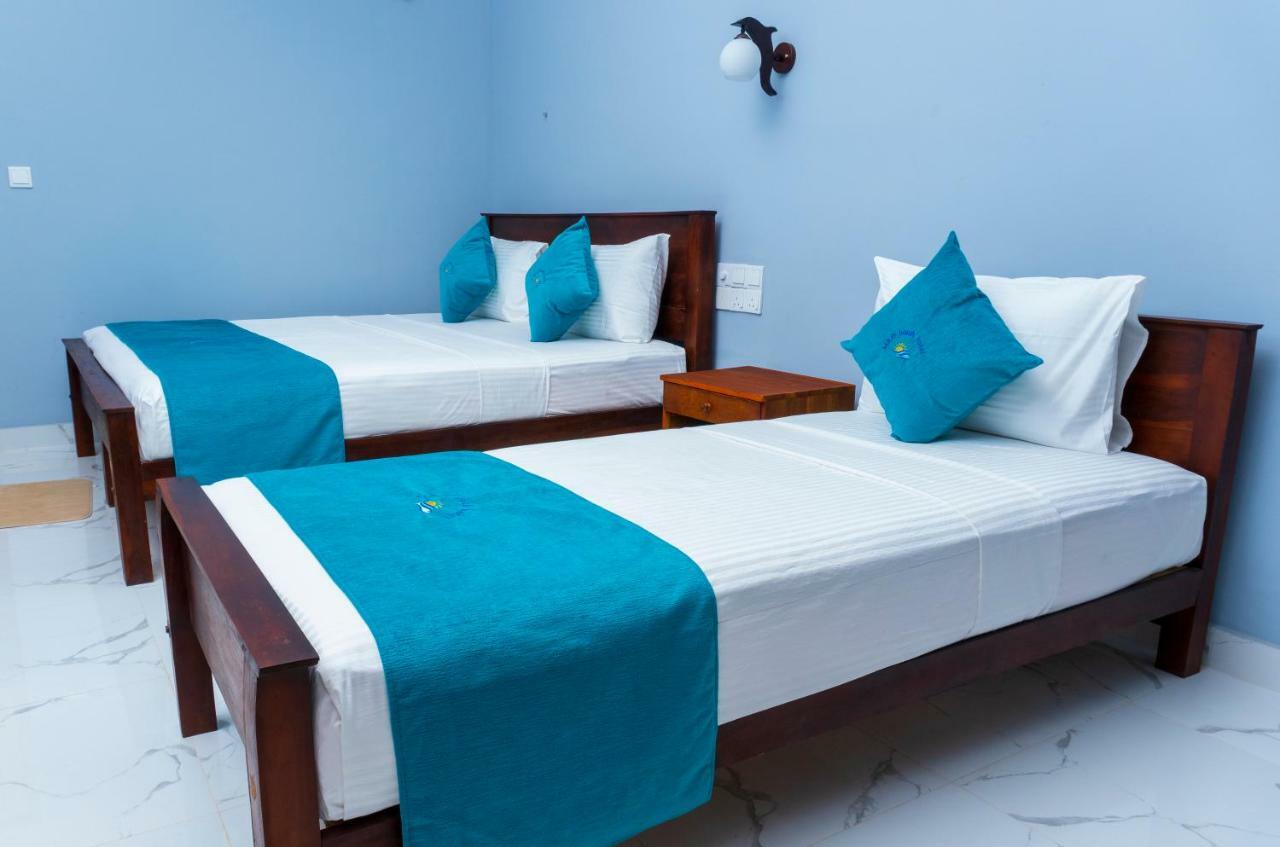 Mrd Beach Hotel トリンコマリー エクステリア 写真